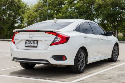 HONDA CIVIC 1.8 EL ปี2019 (8กฬ2390)