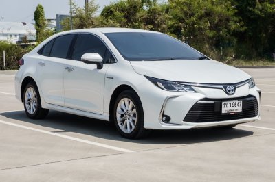 TOYOTA ALTIS 1.8 HV ENTRY AT ปี 2021 (1ขว9647)