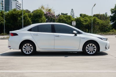 TOYOTA COROLLA ALTIS 1.8 HYBRID SMART ปี2021 (1ขพ7849)