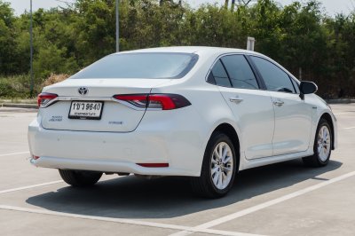 TOYOTA ALTIS 1.8 HV ENTRY AT ปี 2021 (1ขว9640)