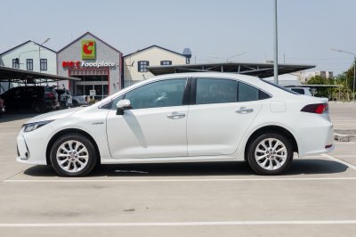 TOYOTA ALTIS 1.8 HV ENTRY AT ปี 2021 (1ขว9647)