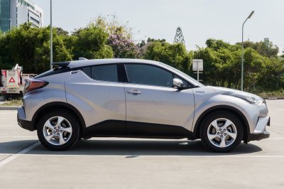 TOYOTA CH-R 1.8 HV HI AT ปี 2018 (7กญ3633)