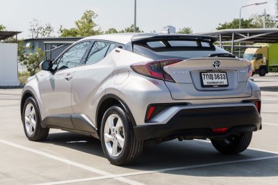 TOYOTA CH-R 1.8 HV HI AT ปี 2018 (7กญ3633)