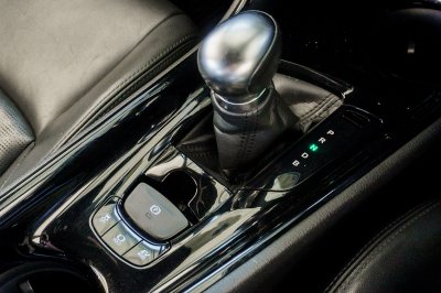 TOYOTA CH-R 1.8 HV HI AT ปี 2018 (7กญ3633)