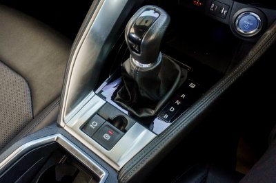 TOYOTA YARIS CROSS 1.5 HEV PREMIUM ปี2024 (จว5921)