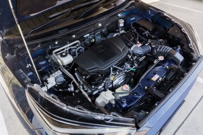 TOYOTA YARIS CROSS 1.5 HEV PREMIUM ปี2024 (จว5921)