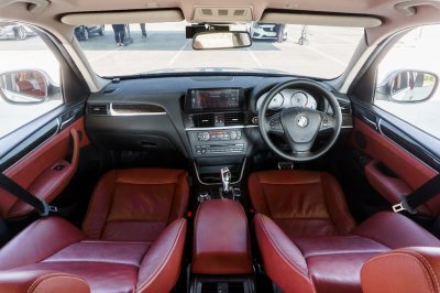 BMW X3 2.0 X DRIVE HIGHLINE ปี2011 (ฆค1602)