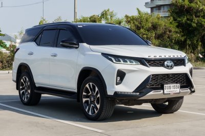 TOYOTA FORTUNER 2.4 LEGENDER ปี2022 จด2023 (3ขย1559)