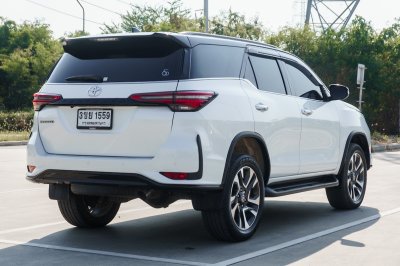 TOYOTA FORTUNER 2.4 LEGENDER ปี2022 จด2023 (3ขย1559)