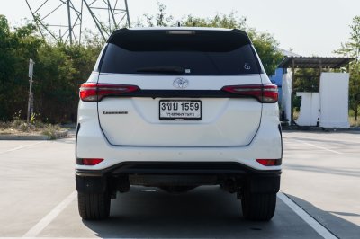 TOYOTA FORTUNER 2.4 LEGENDER ปี2022 จด2023 (3ขย1559)