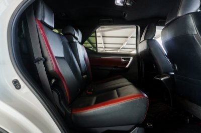 TOYOTA FORTUNER 2.4 LEGENDER ปี2022 จด2023 (3ขย1559)