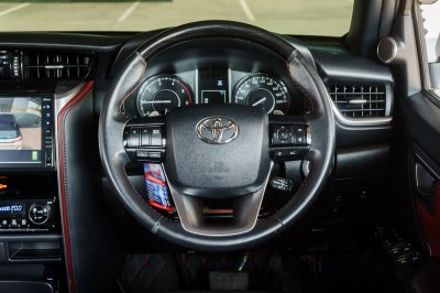 TOYOTA FORTUNER 2.4 LEGENDER ปี2022 จด2023 (3ขย1559)