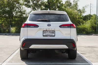 TOYOTA COROLLA CROSS 1.8 HYBRID PREMIUM ปี2023 (3ขว7086)