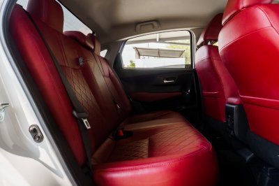 TOYOTA YARIS ATIV 1.2 PREMIUM LUXURY ปี2022 (4ขด6392)