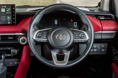 TOYOTA YARIS ATIV 1.2 PREMIUM LUXURY ปี2022 (4ขด6392)