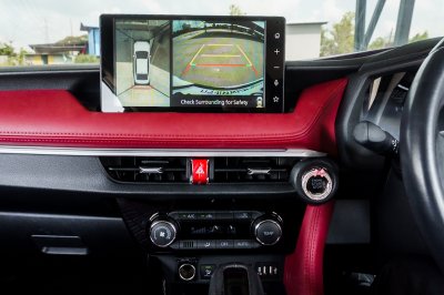 TOYOTA YARIS ATIV 1.2 PREMIUM LUXURY ปี2022 (4ขด6392)