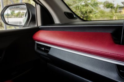 TOYOTA YARIS ATIV 1.2 PREMIUM LUXURY ปี2022 (4ขด6392)