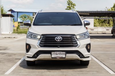 TOYOTA INNOVA 2.8 CRYSTA PREMIUM ปี2022 (3ขฉ6509)