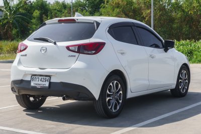 MAZDA 2 1.5 SPORT HIGH PLUS AT ปี 2017 (6กว4294)