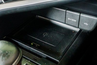 TOYOTA CAMRY 2.5 HEV PREMIUM ปี2022 จด2023 (4ขก5937)