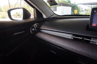 MAZDA 2 1.5 SPORT HIGH PLUS AT ปี 2017 (6กว4294)