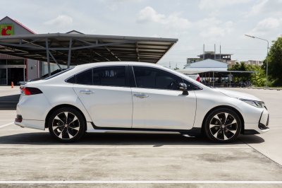 TOYOTA ALTIS 1.8 GR SPORT ปี2020 จด2021 (1ขร8390)