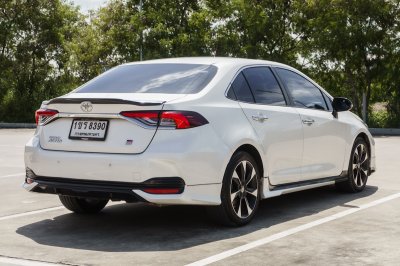 TOYOTA ALTIS 1.8 GR SPORT ปี2020 จด2021 (1ขร8390)
