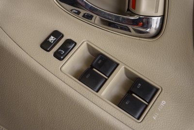 TOYOTA CAMRY 2.0 G AT ปี2010 (ญต9854)