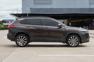 TOYOTA COROLLA CROSS 1.8 HYBRID PREMIUM SAFETY ปี2020 จด2021 (จท1581)