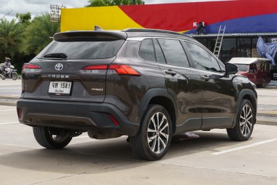 TOYOTA COROLLA CROSS 1.8 HYBRID PREMIUM SAFETY ปี2020 จด2021 (จท1581)