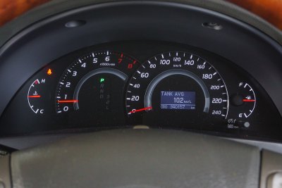 TOYOTA CAMRY 2.0 G AT ปี2010 (ญต9854)