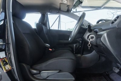 TOYOTA VIOS 1.5 AT ปี2010 (ฎป8272)