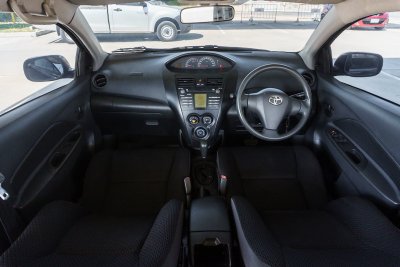 TOYOTA VIOS 1.5 AT ปี2010 (ฎป8272)
