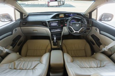 HONDA CIVIC 1.8 E NAVI AT ปี2014 (กฉ2397)