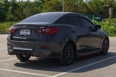 MAZDA 2 1.3 HIGH CONNECT ปี2017 (ขร9241)