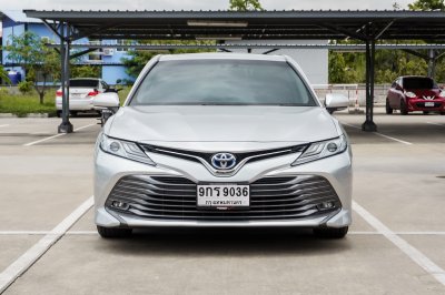 TOYOTA CAMRY 2.5 HYBRID AT ปี 2019 (9กร9036)