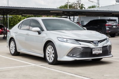 TOYOTA CAMRY 2.5 HYBRID AT ปี 2019 (9กร9036)