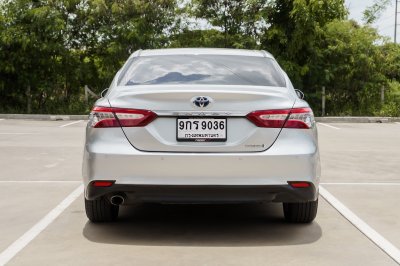 TOYOTA CAMRY 2.5 HYBRID AT ปี 2019 (9กร9036)