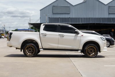 ISUZU D-MAX 1.9 X-SERIES CAB4 HI-LANDER AT ปี2020 จด2021 (งต7280)