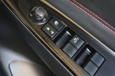 MAZDA 2 1.3 HIGH CONNECT ปี2017 (ขร9241)