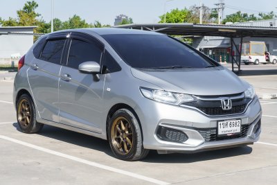 HONDA JAZZ 1.5 S AT ปี2021 (1ขศ6982)