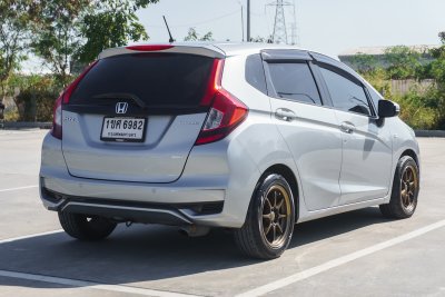 HONDA JAZZ 1.5 S AT ปี2021 (1ขศ6982)