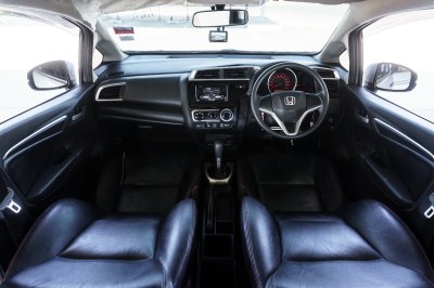 HONDA JAZZ 1.5 S AT ปี2021 (1ขศ6982)