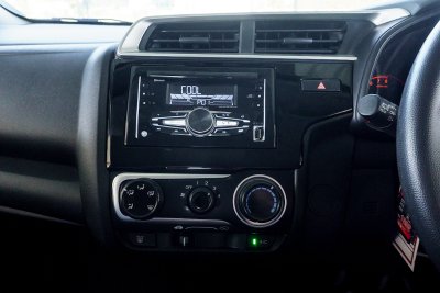 HONDA JAZZ 1.5 S AT ปี2021 (1ขศ6982)