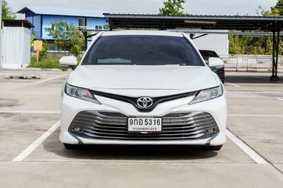 TOYOTA CAMRY 2.0 G AT ปี 2019 จด2020 (9กอ5316)