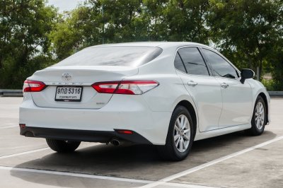 TOYOTA CAMRY 2.0 G AT ปี 2019 จด2020 (9กอ5316)