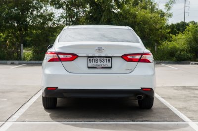 TOYOTA CAMRY 2.0 G AT ปี 2019 จด2020 (9กอ5316)