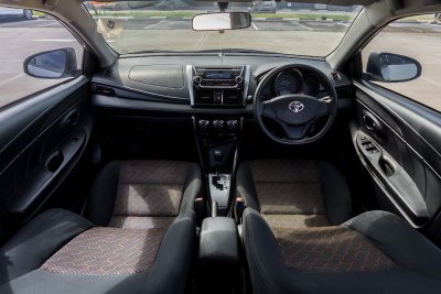 TOYOTA VIOS 1.5 ENTRY AT ปี 2019 (8กท7296)