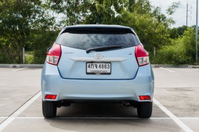 TOYOTA YARIS 1.2 E AT ปี 2015 (4กจ4863)