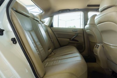 NISSAN TEANA 250 XV (V6) ปี2011 (ญภ2406)